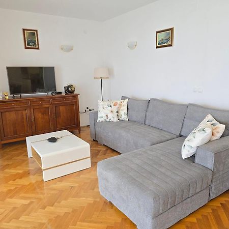 Apartment Huanita Promajna Eksteriør billede