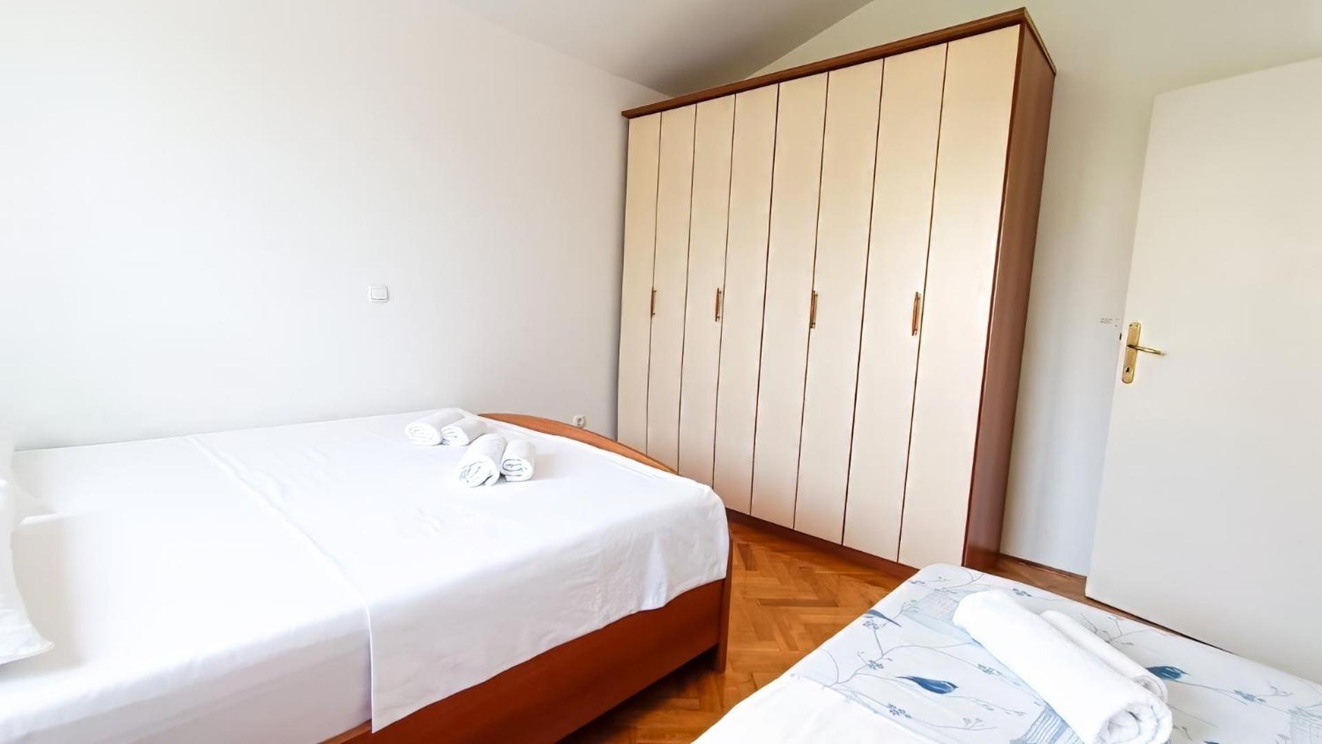 Apartment Huanita Promajna Eksteriør billede