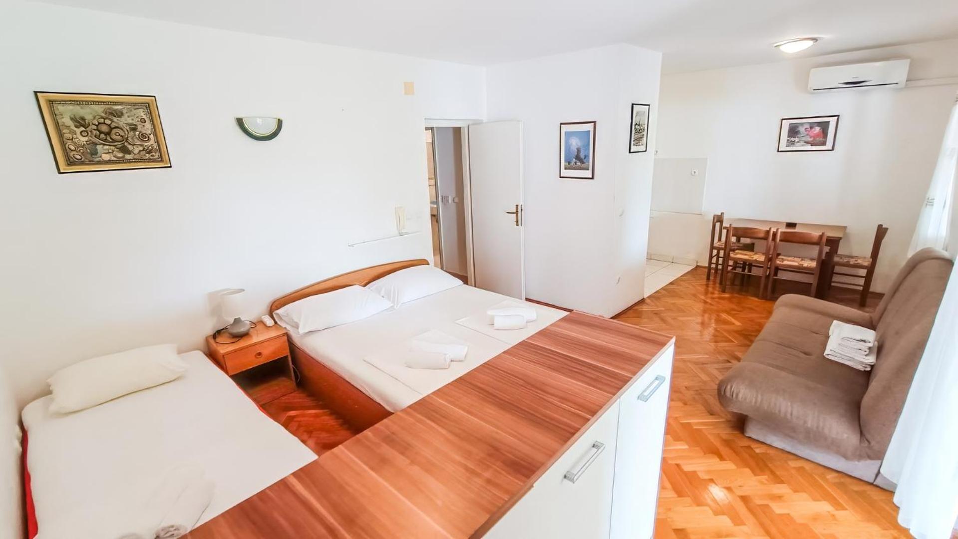 Apartment Huanita Promajna Eksteriør billede