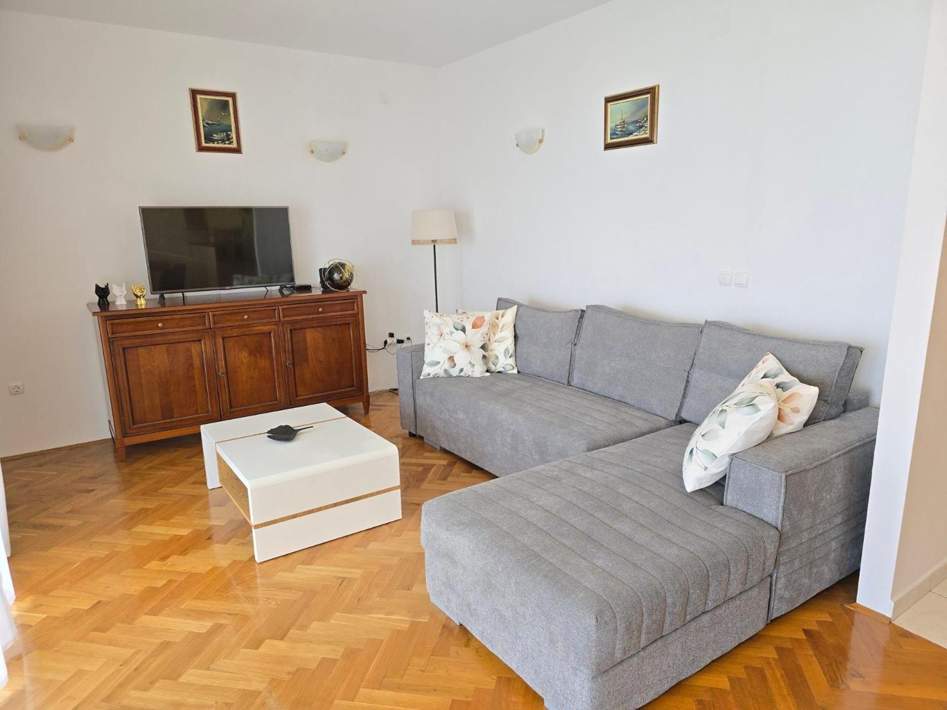 Apartment Huanita Promajna Eksteriør billede