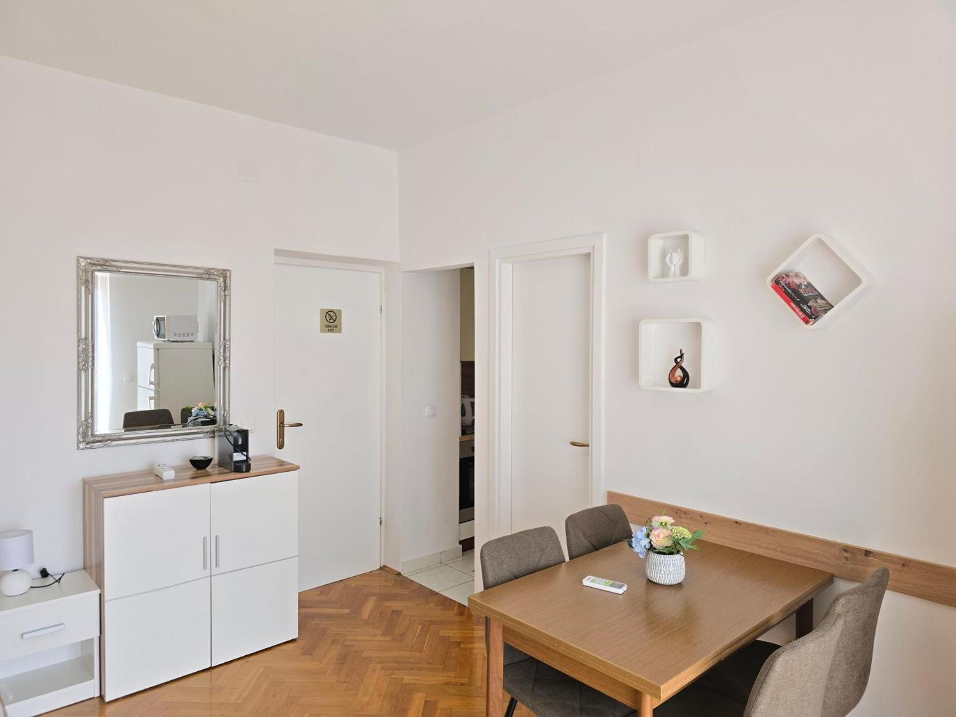 Apartment Huanita Promajna Eksteriør billede